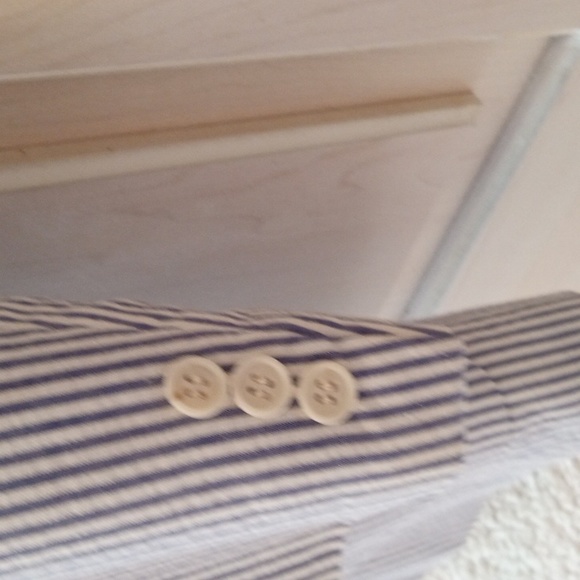 Blue and white searsucker blazer - Picture 4 of 4